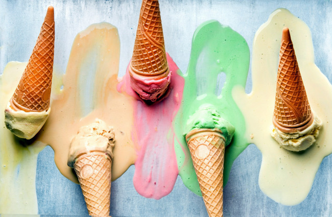 Обои картинки фото еда, мороженое,  десерты, рожки, вафельные