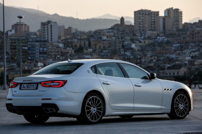 Обои картинки фото автомобили, maserati, 2016г, granlusso, gts, quattroporte