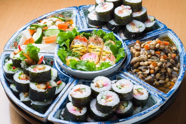 Обои картинки фото еда, рыба,  морепродукты,  суши,  роллы, деликатесы