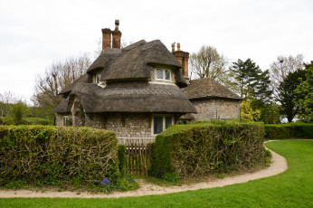 Картинка города -+здания +дома загородный дом