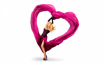 Картинка девушки -unsort+ креатив макияж фигура ткань платье настроение ожерелье туфли девушка перчатки белый фон блондинка прическа сердце