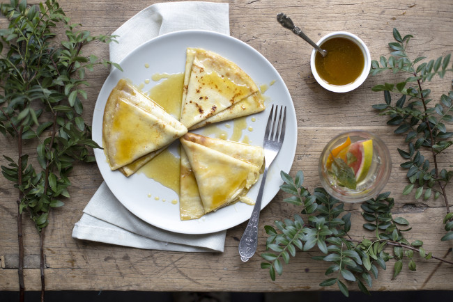 Обои картинки фото еда, блины,  оладьи, завтрак, мед, чай