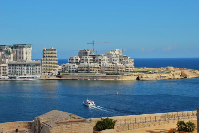 Обои картинки фото мальта, города, - панорамы, море, здания