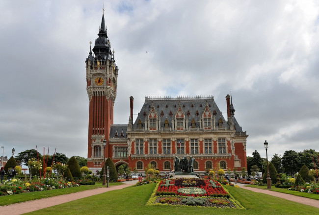 Обои картинки фото города, - дворцы,  замки,  крепости, цветы, парк, часы