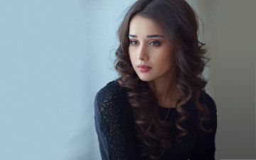 Картинка девушки -unsort+ брюнетки темноволосые длинные волосы портрет грусть
