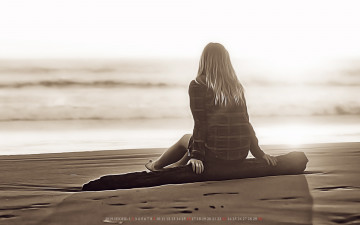 Картинка календари компьютерный+дизайн 2019 calendar сидеть женщина бревно девушка водоем берег