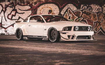 Картинка ford+mustang+gt автомобили mustang ford gt shelby gt500 легендарный американский исполин породистый конь