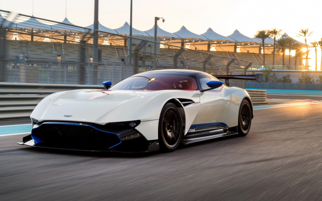 Обои картинки фото aston martin vulcan, автомобили, aston martin, aston, martin, vulcan, этот, монстр, заставляет, землю, дрожать