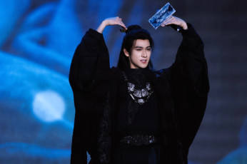 обоя li yun rui, мужчины, -unsort, актер, наряд, микрофон, сцена, жест