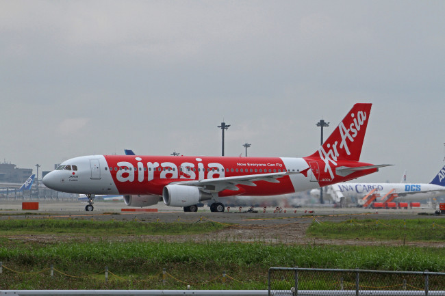 Обои картинки фото авиация, пассажирские, самолёты, выруливание