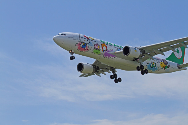 Обои картинки фото авиация, пассажирские, самолёты, приземление