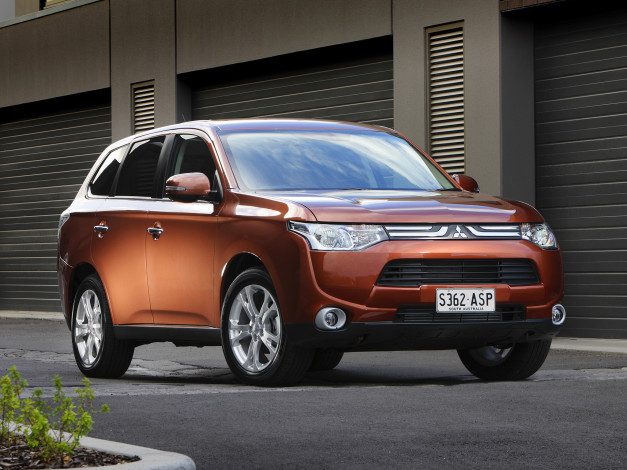 Обои картинки фото автомобили, mitsubishi, au-spec, outlander