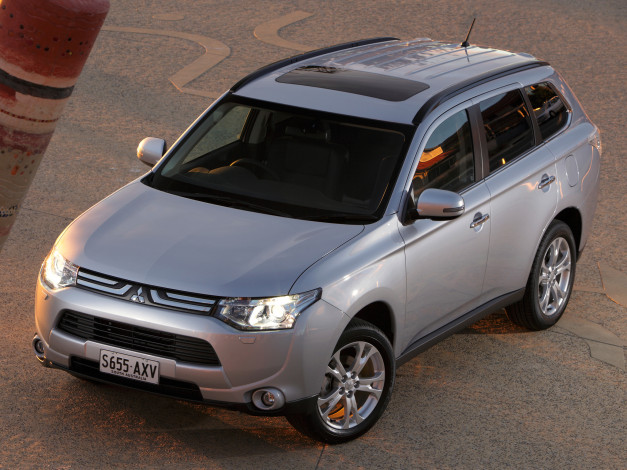 Обои картинки фото автомобили, mitsubishi, au-spec, outlander
