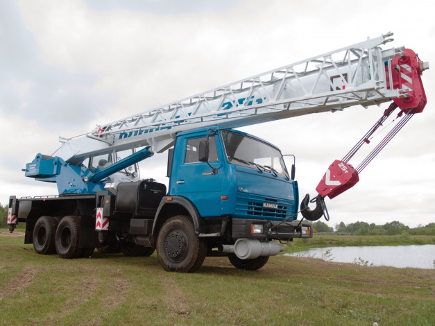 Обои картинки фото техника, краны, 65115, на, шасси, камаз, кс-55713-1к-2