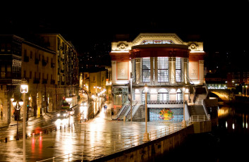 Картинка испания города -+огни+ночного+города дорога водоем фонари здания