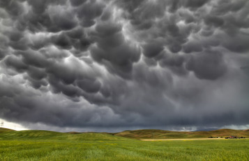 Картинка природа облака холмы трава