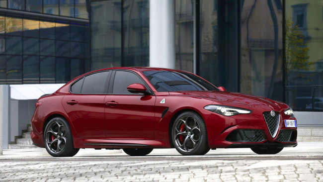 Обои картинки фото alfa romeo giulia quadrifoglio 2017, автомобили, alfa romeo, alfa, romeo, 2017, giulia, quadrifoglio