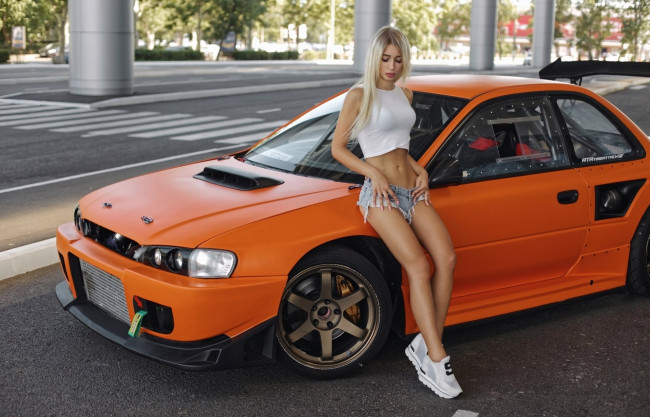 Обои картинки фото автомобили, -авто с девушками, девушка, взгляд, фон, автомобиль