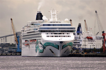 Картинка корабли лайнеры лайнер круиз