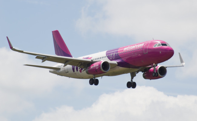 Обои картинки фото a320, авиация, пассажирские самолёты, авиалайнер