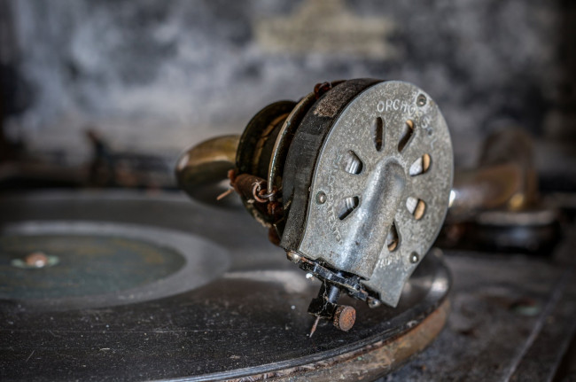 Обои картинки фото музыка, -другое, пластинка, проигрыватель