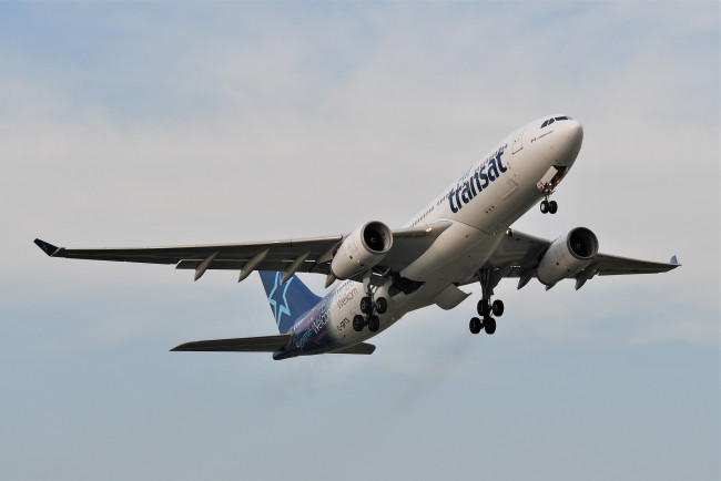 Обои картинки фото авиация, пассажирские самолёты, авиалайнер