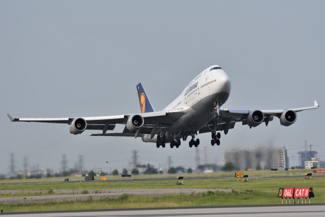 Обои картинки фото авиация, пассажирские самолёты, авиалайнер