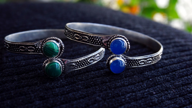 Обои картинки фото разное, украшения,  аксессуары,  веера, браслеты