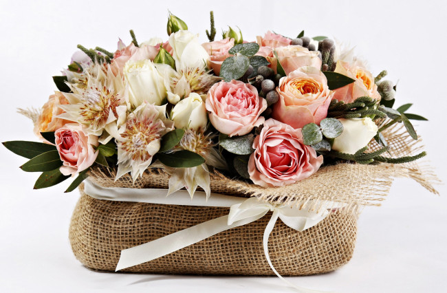 Обои картинки фото цветы, букеты,  композиции, бант, букет, розы