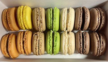 Картинка еда макаруны лакомство печенье ассорти