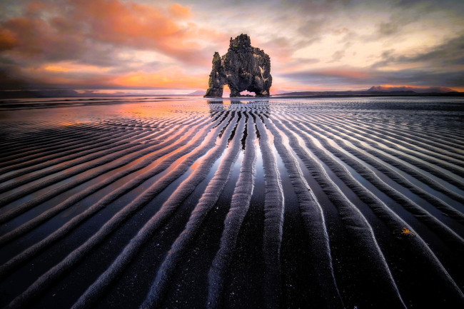 Обои картинки фото природа, побережье, скала, море, полосы, лужи, закат, небо, облака