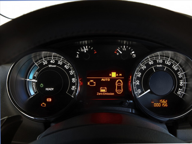 Обои картинки фото автомобили, спидометры, торпедо