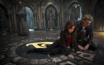 Картинка кино фильмы the mortal instruments city of bones орудия смерти  город костей