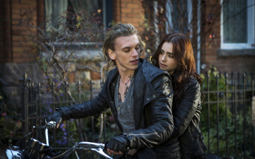 Картинка кино фильмы the mortal instruments city of bones орудия смерти  город костей