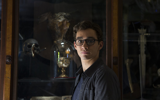 Обои картинки фото кино, фильмы, the, mortal, instruments, city, of, bones, орудия, смерти, , город, костей