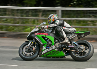 Картинка спорт мотоспорт трасса байк гонщик