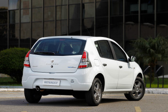 обоя автомобили, renault, tech, run, sandero, светлый, 2013г