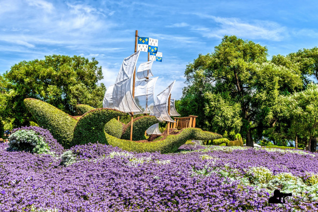 Обои картинки фото разное, садовые и парковые скульптуры, скульптура, пейзаж, парк, природа, фигура, цветочная, красиво