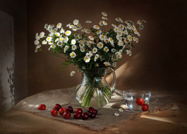 Обои картинки фото еда, вишня,  черешня, букет, флора, натюрморт, композиция, черешня, цветы