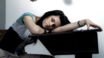 Картинка девушки kristen+stewart кристен стюарт брюнетка парта актриса