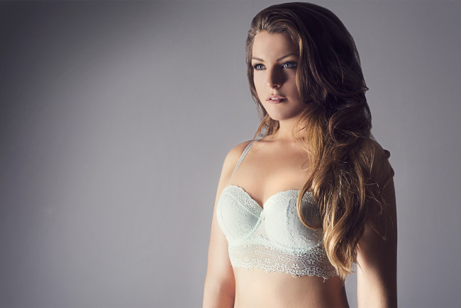 Обои картинки фото девушки, -unsort , блондинки,  светловолосые, взгляд, лицо