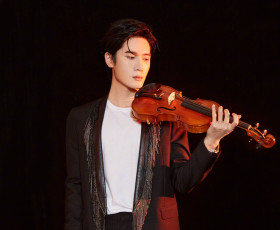 Картинка мужчины liu+haikuan лю хайкуань liu haikuan