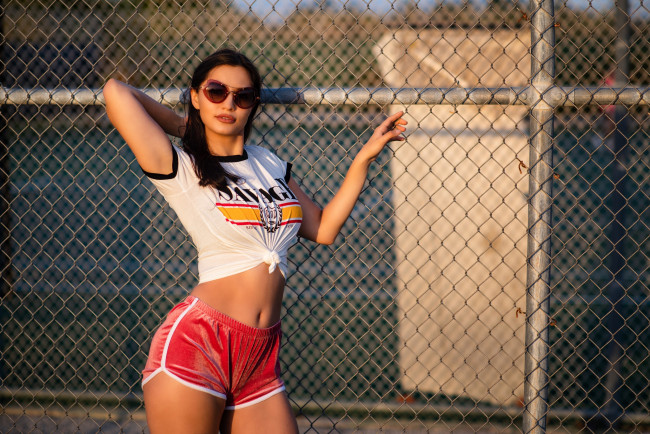 Обои картинки фото девушки, - брюнетки,  шатенки, девушка, красивая, супер, секси, няша, нежная, классная, модница, лапочка, мадам