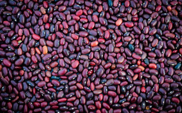 Картинка еда бобовые темная фасоль много