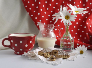 Картинка nomdata где моя большая чашка или молоко тульскими пряниками еда натюрморт