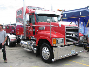 Картинка автомобили mack