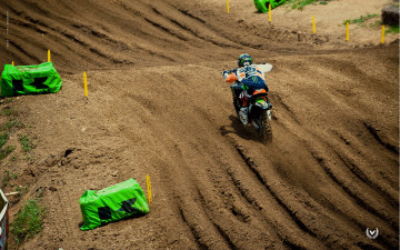 Картинка спорт мотокросс