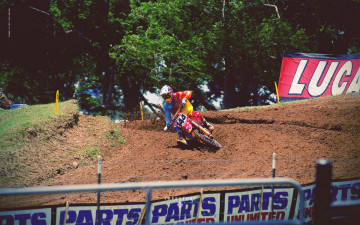 Картинка спорт мотокросс