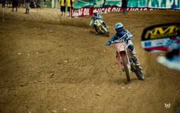 Картинка спорт мотокросс