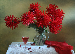 Картинка цветы георгины бокал вишня